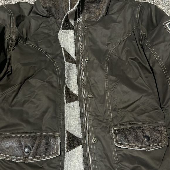 Kuhl: Women's Brown Fur-Trimmed Jacket - Picture 5 of 7